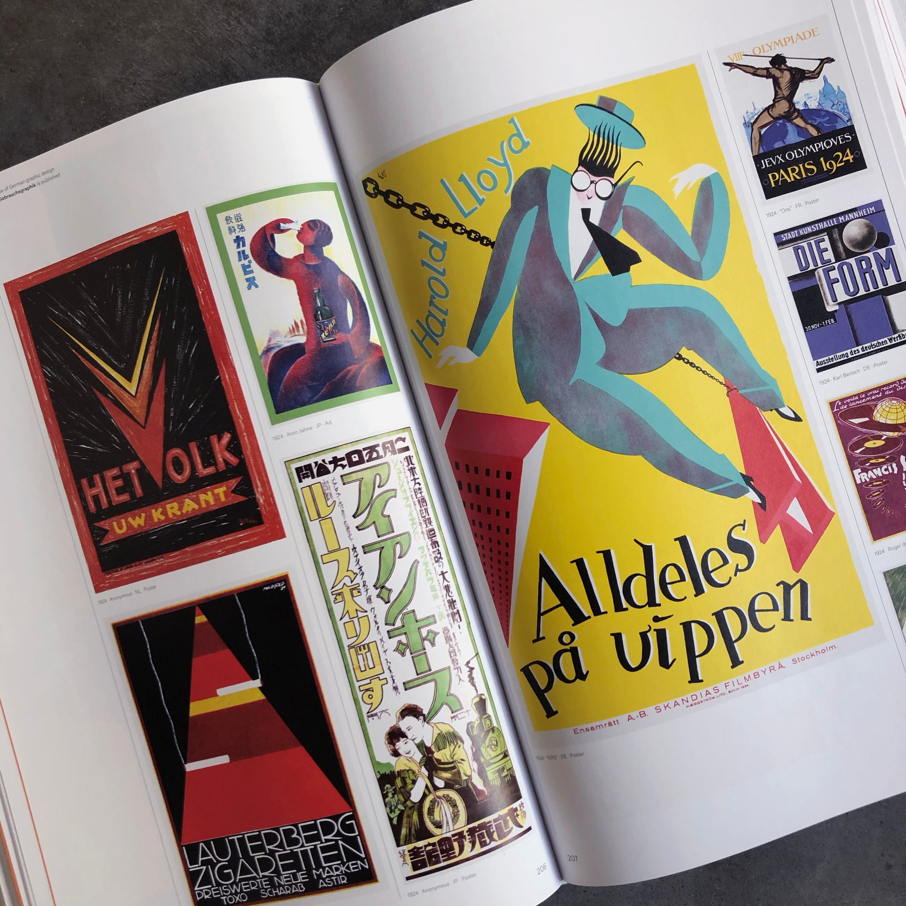 The History of Graphic Design. Vol. 1, 1890–1959 – Standards Manual